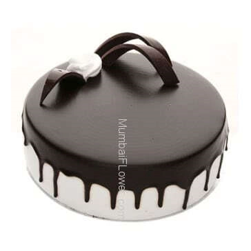 Half Kg. Vanilla Choco Cream Cake, best in quality and taste