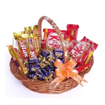 Chocolate Basket of 2pc Big KitKat 38g., 5pc Small KitKat 13g. , 4pc 5Star 43g., 15 pc Eclairs 